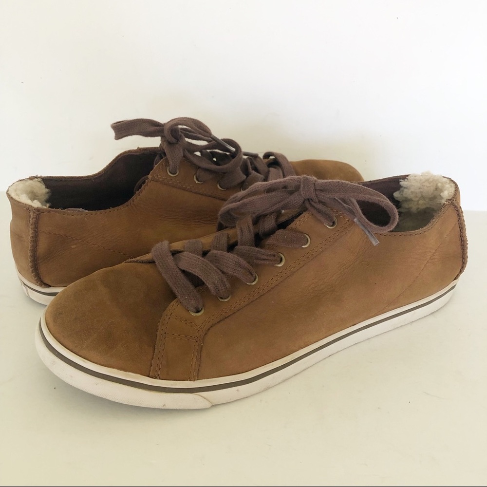 UGG Vanowen Nubuck Leather Lace Up Brown Shoes Sneakers